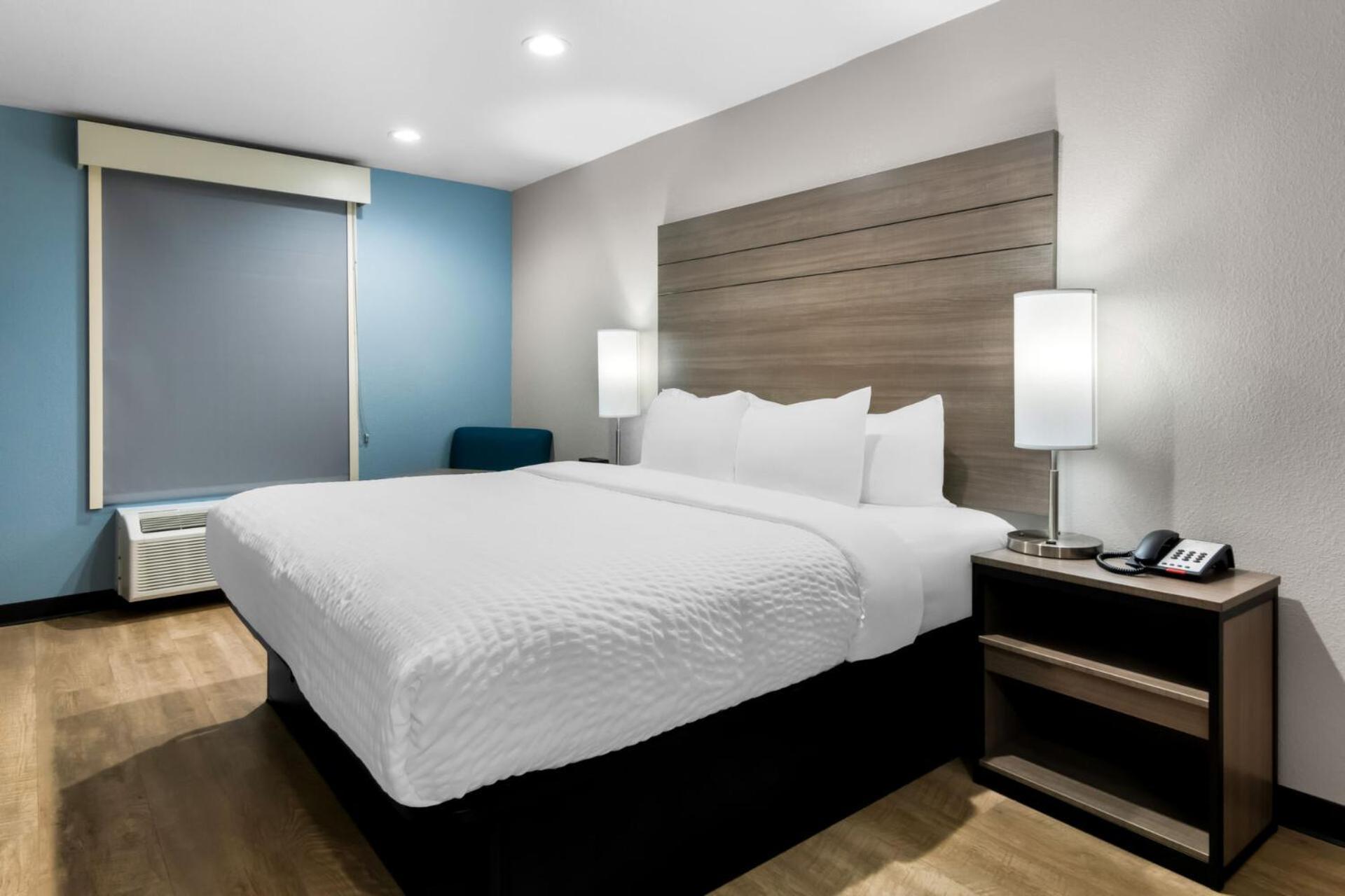 Hotel Clarion Pointe Fort Worth Exterior foto